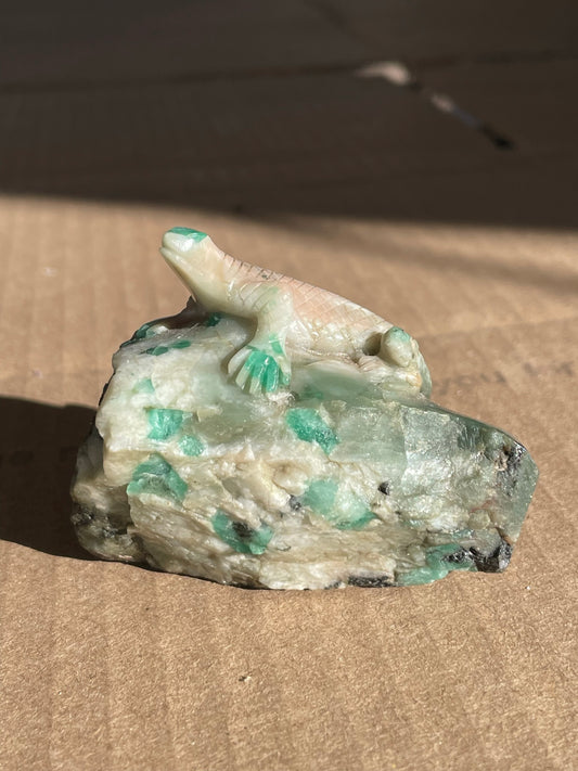 Emerald Matrix Lizard Sculpture, Natural Beryl (2.36" Long)