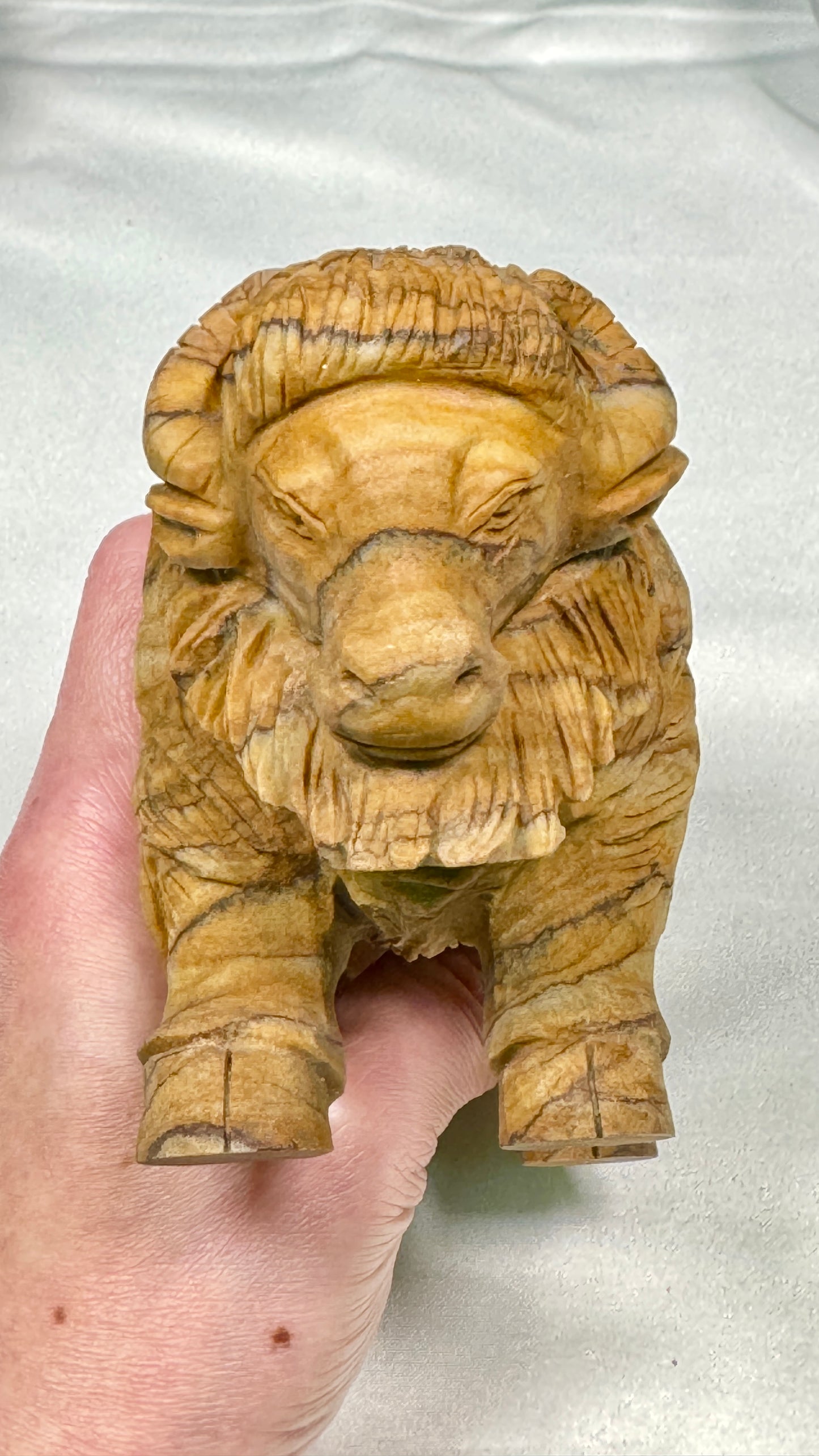 Picture Jasper Bufflo Sculpture, Hand Carved Carving